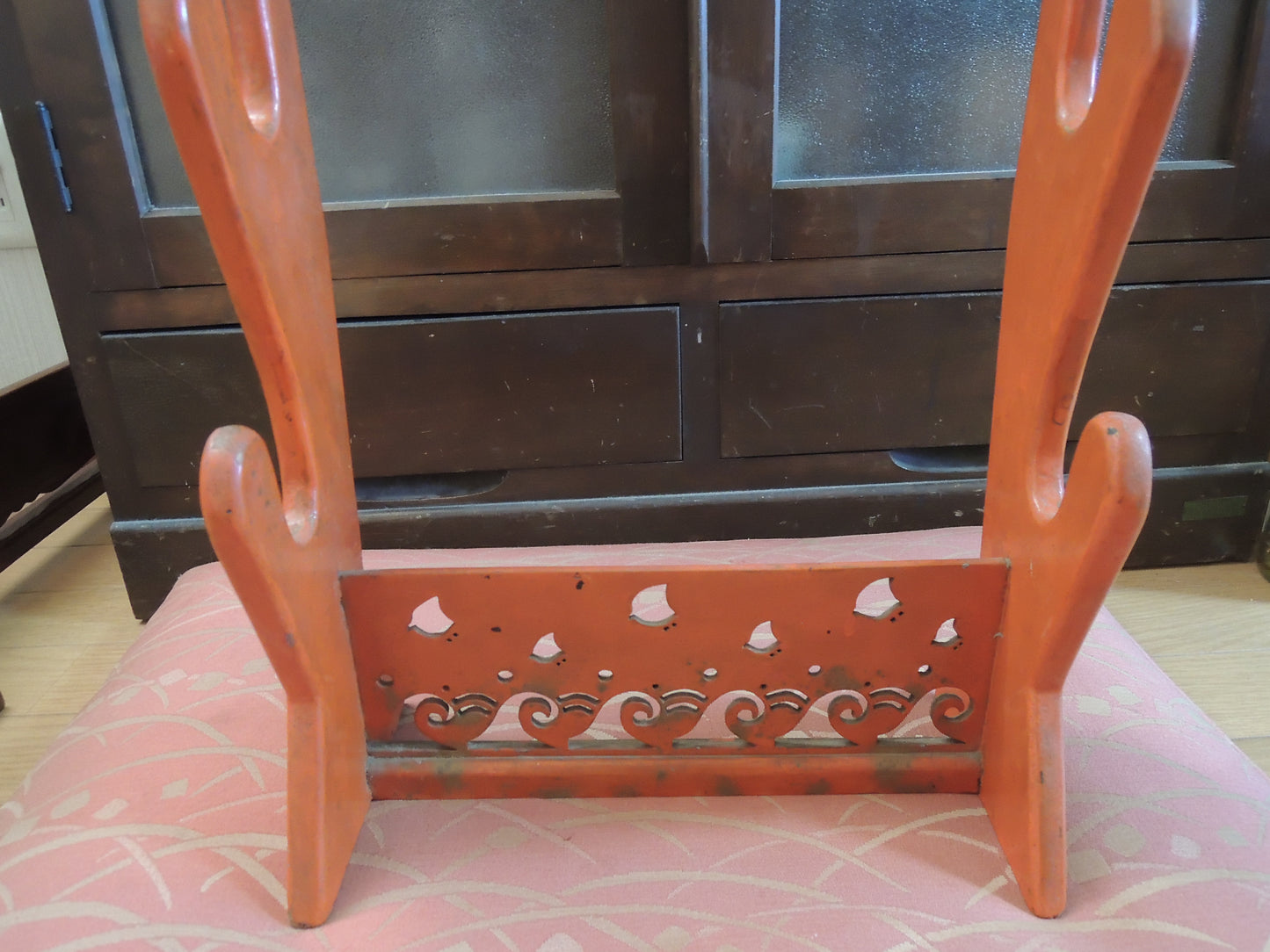 Vintage Japan katanaKake katana Rack fretwork Two Sword Tier 2