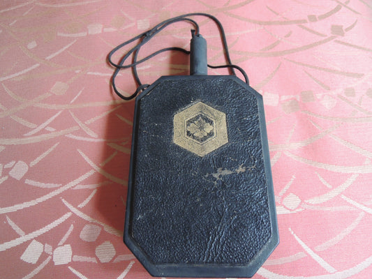 Antique Gun Powder Flask Japan Samurai Edo period matchlock Tanegashima Mokko and Hexagon