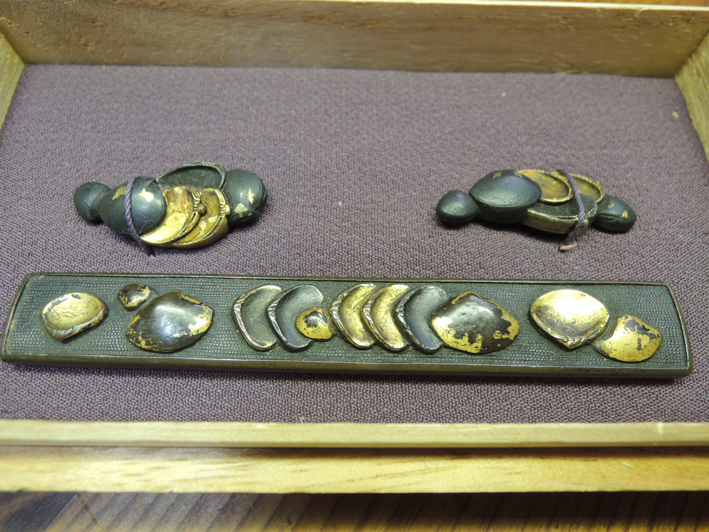 Antique Kozuka and Menuki set Japan Samurai katana Edo period Hamaguri no zu