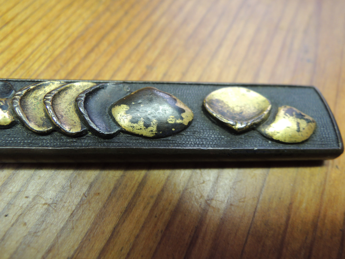 Antique Kozuka and Menuki set Japan Samurai katana Edo period Hamaguri no zu