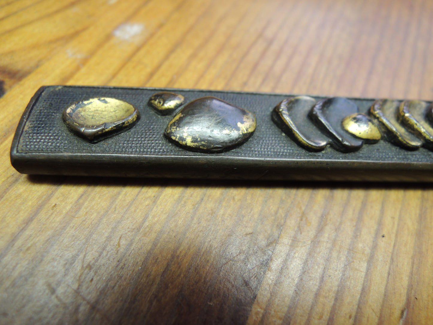 Antique Kozuka and Menuki set Japan Samurai katana Edo period Hamaguri no zu