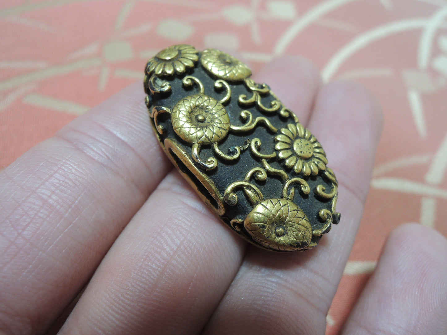 Antique Fuchikashira Japan Samurai katana Edo period Kiku Chrysanthemum no zu