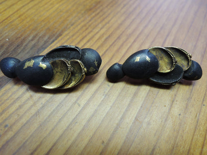 Antique Kozuka and Menuki set Japan Samurai katana Edo period Hamaguri no zu